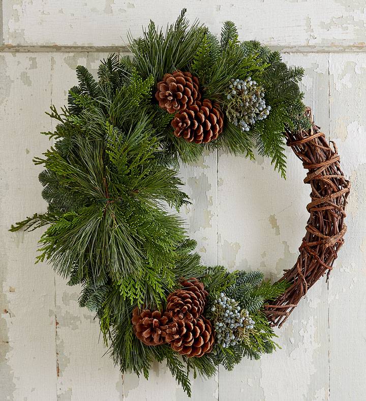 Fresh Evergreen & Pinecone Christmas Wreath