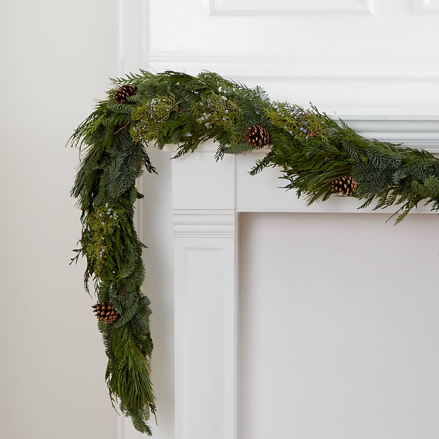 Fresh Evergreen & Pinecone Christmas Garland