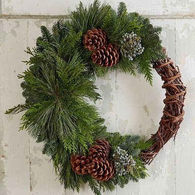 Winter Pinecone Evergreen Wreath